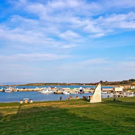 Dom wakacyjny M1 & M2 *